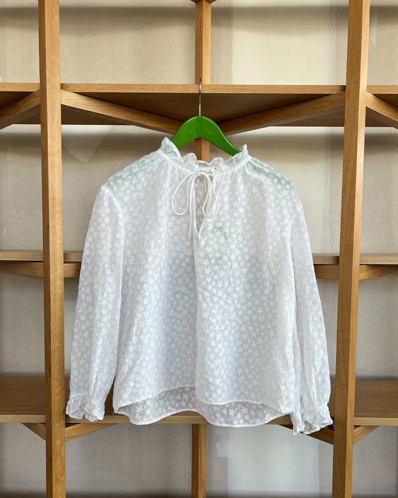 STAR BLOUSE TBF02040 | This piece is second hand and therefore may have visible signs of wear. But rest assured, our team has carefully reviewed this piece to ensure it is fully functional &...