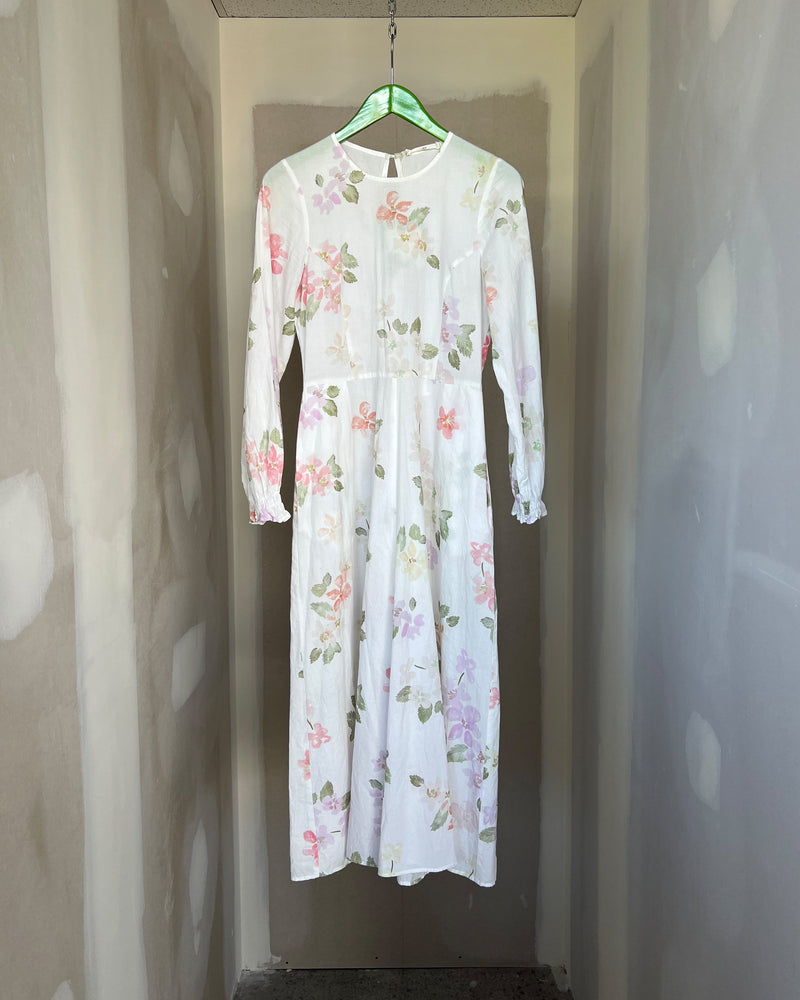 LILO DRESS TBF02221 | This piece is second hand and therefore may have visible signs of wear. But rest assured, our team has carefully reviewed this piece to ensure it is fully functional &...