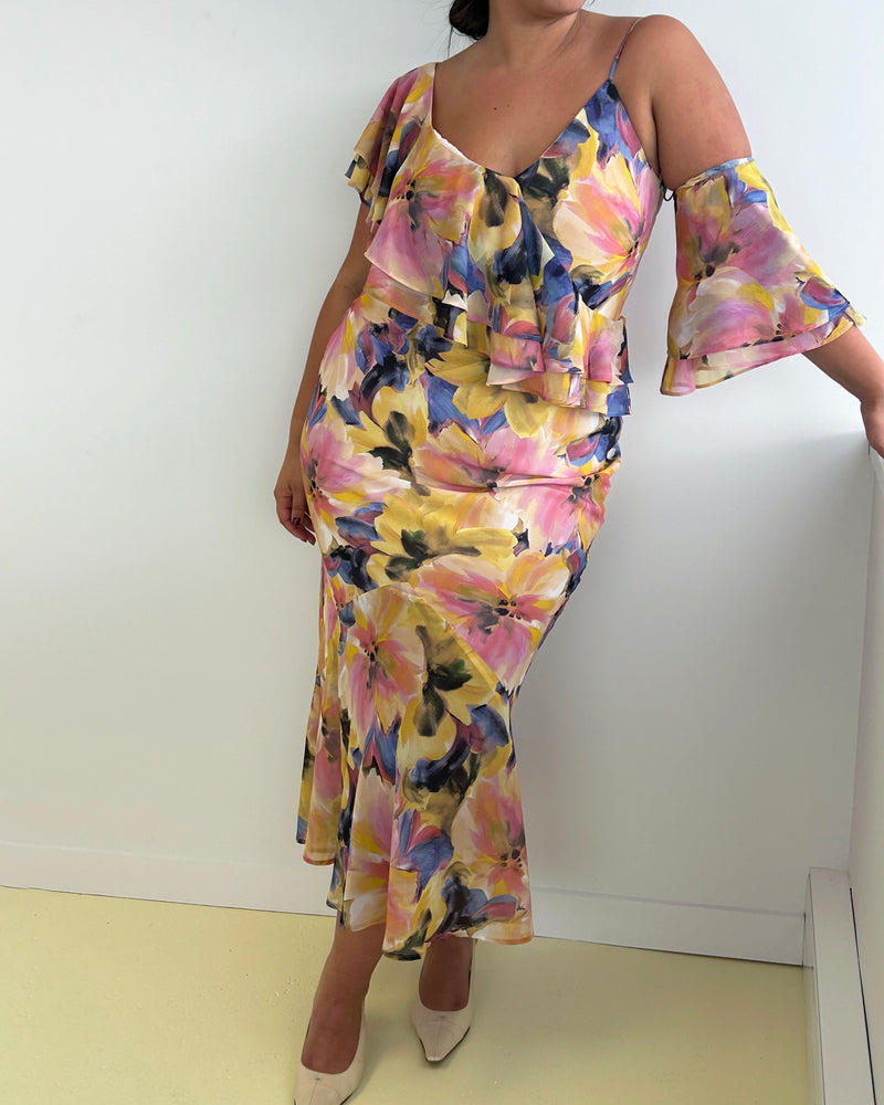 MARINA GOWN TBF00438 | This piece is second hand and therefore may have visible signs of wear. But rest assured, our team has carefully reviewed this piece to ensure it is fully functional &...