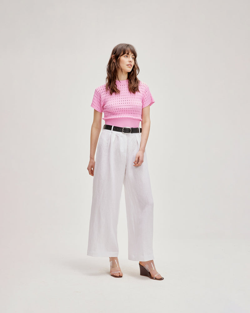 AUGUST LINEN TROUSER WHITE | Highwaisted, wide leg suit pant with side pockets made in a crisp white linen. Softly tailored to perfection.