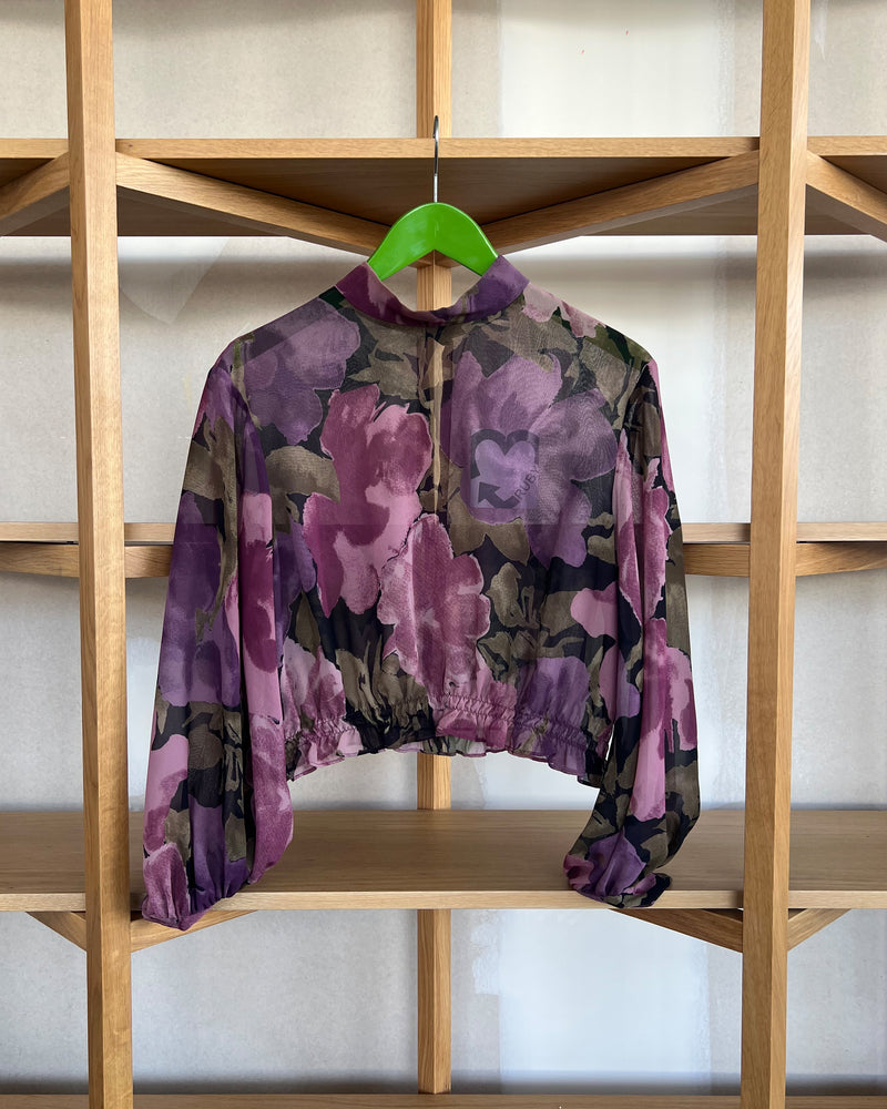 BELLEVUE BLOUSE TBF00518 | This piece is second hand and therefore may have visible signs of wear. But rest assured, our team has carefully reviewed this piece to ensure it is fully functional &...