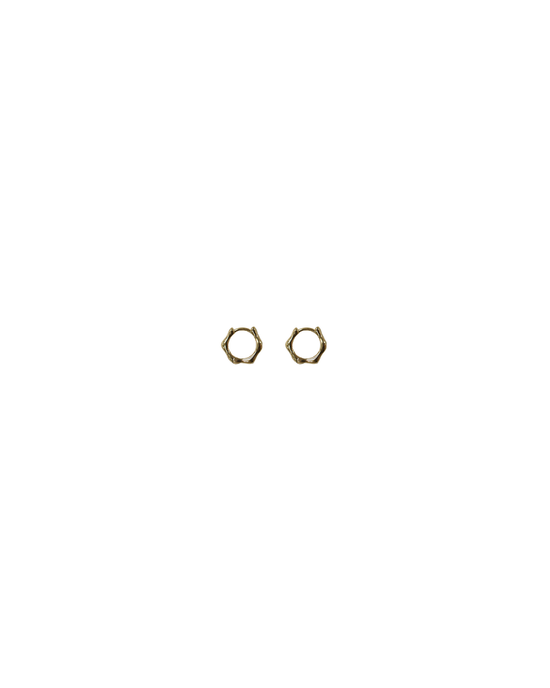 BAMBOO HOOPS GOLD | Small gold hoops designed in a bamboo style. This hoops are dainty and light weight to wear.