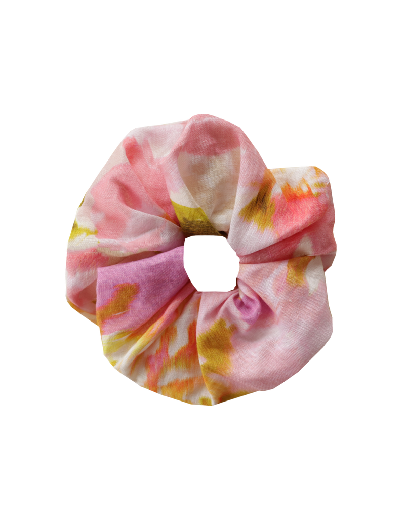 BETTY SCRUNCHIE BALLET FLORAL | Oversized scrunchie made from the offcuts of our Resort 2023 collection.