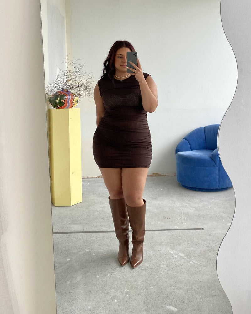 RSR SAMPLE 3419 BOUNCE MESH TANK MINIDRESS | RUBY Sample Bounce Mesh Tank Minidress in chocolate. Size 16. One available. Isla usually wears a size 16. 
Please note: only has 2 layers of mesh, the bulk had 3 layers.