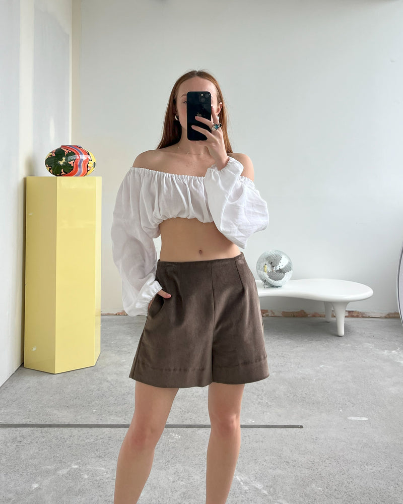 RSR SAMPLE 3440 CORDUORY SHORT | RUBY Sample Corduroy Short in brown. Size 8. One available. Danni is 163cm tall and usually wears a size 6-8. She measures: BUST: 81cm, WAIST: 67cm, HIP: 93cm. Please note: These shorts...