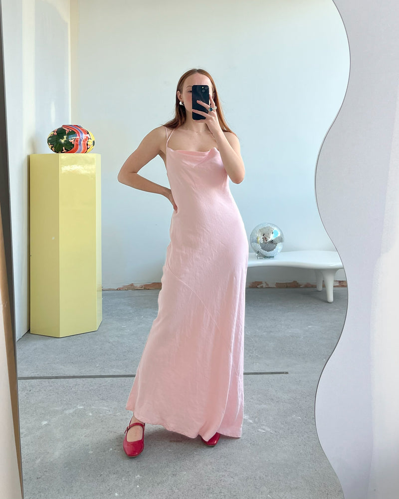 RSR SAMPLE 3301 JORDAN LINEN SLIP | RUBY Sample Jordan Linen Slip in pink. Size 8. One available. Danni is 163cm tall and usually wears a size 6-8. She measures: BUST: 81cm, WAIST: 67cm, HIP: 93cm.