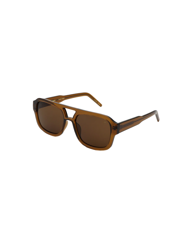 KAYA SUNGLASS SMOKE | 70's inspired aviator sunglass with brown frames and transparent brown lenses.