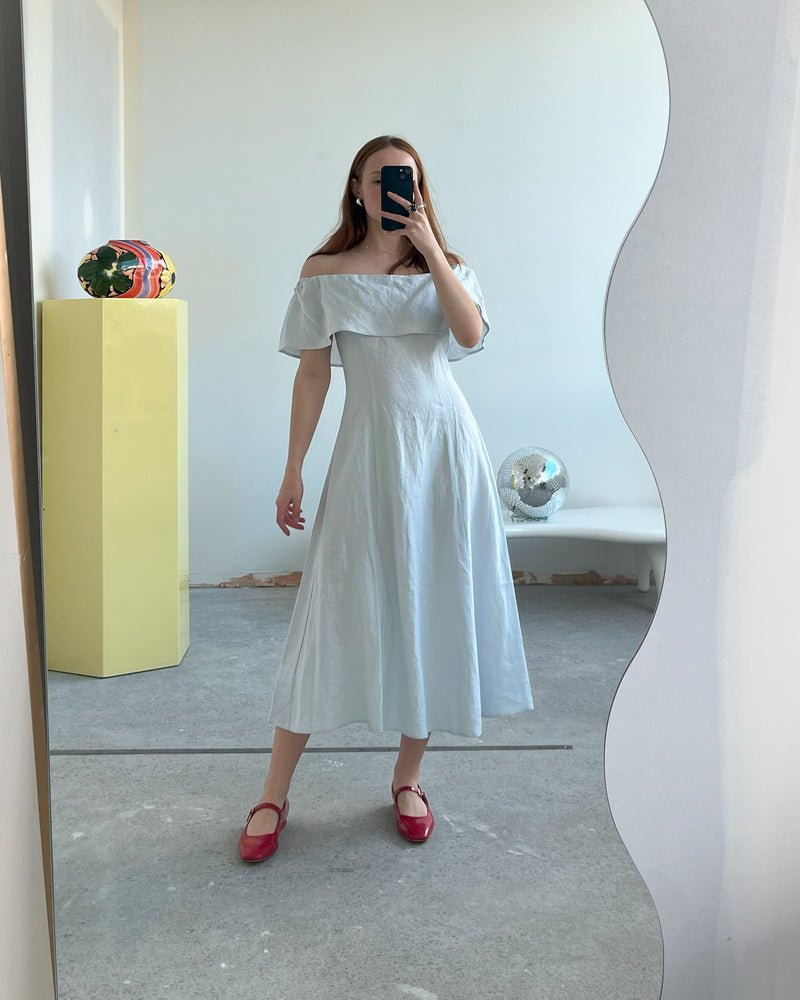 RSR SAMPLE 3483 LINEN PARLOUR DRESS | RUBY Sample Linen Parlour Dress in baby blue. Size 8. One available. Danni is 163cm tall and usually wears a size 6-8. She measures: BUST: 81cm, WAIST: 67cm, HIP: 93cm. 