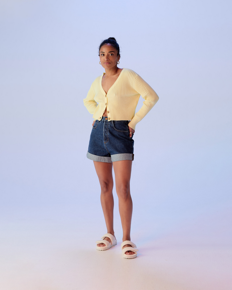 MAC DENIM SHORT STONEWASH | High-waisted cuffed denim short, in a vintage inspired stonewash denim with light stretch. Finished with silver button detailing and contrast stitching, these shorts are a 70's daydream.