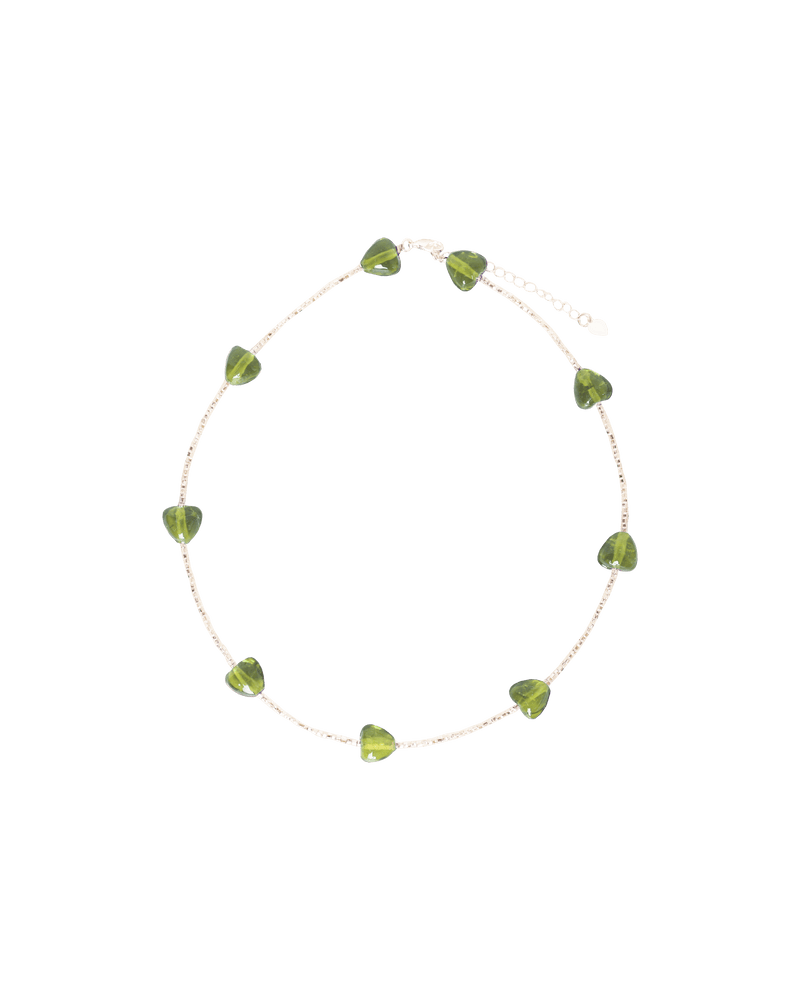 SANDLER NECKLACE GREEN | Glass bead necklace in a green and clear colour way. Add a pop of colour to any outfit wit this fun piece.