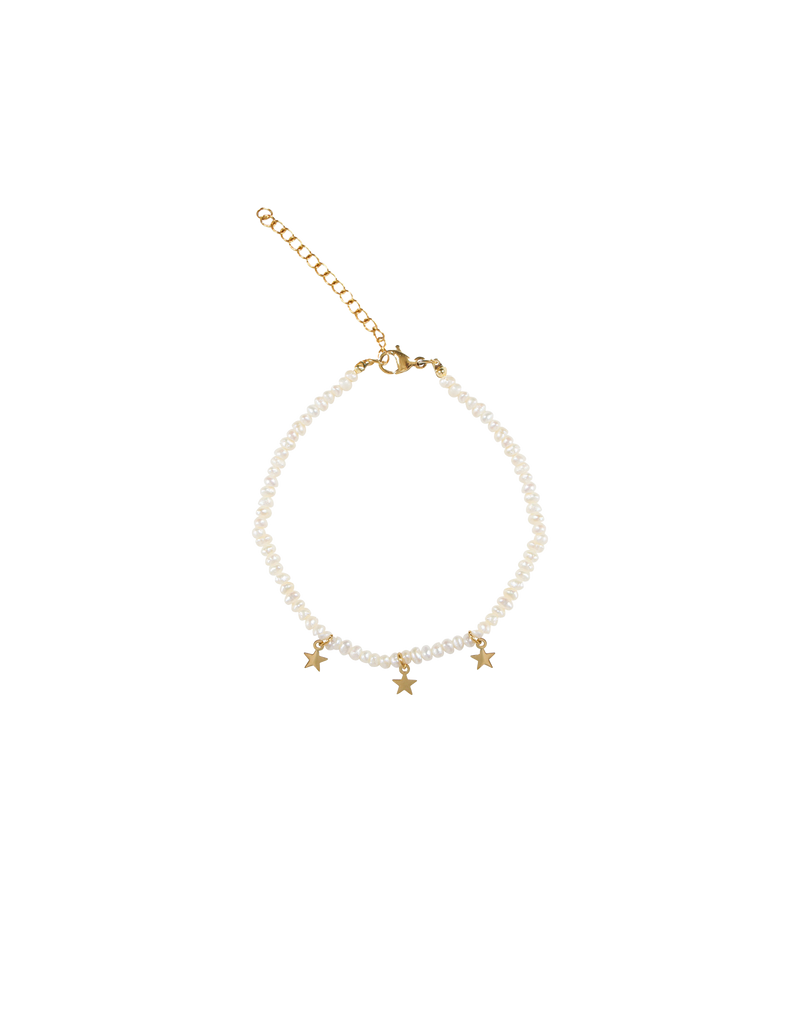 PEARL STAR BRACELET GOLD/PEARL | The Small Pearl Bracelet is a delicate style bracelet. It features small pearl beads with three gold star charms evenly spaced throughout.