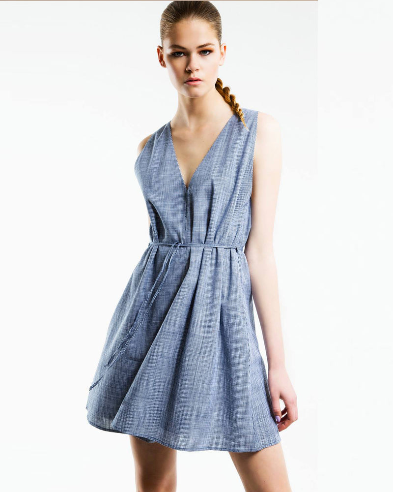 GINGHAM DRESS TBF02116 | This piece is second hand and therefore may have visible signs of wear. But rest assured, our team has carefully reviewed this piece to ensure it is fully functional &...