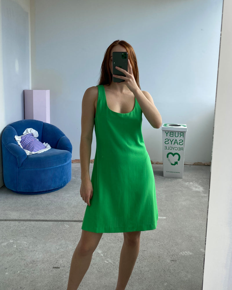ELLO MINIDRESS TBF00402 | This piece is second hand and therefore may have visible signs of wear. But rest assured, our team has carefully reviewed this piece to ensure it is fully functional &...