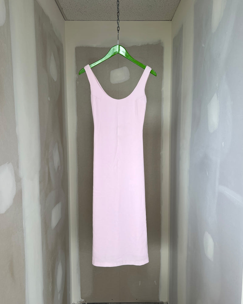 ELLE SCOOP DRESS TBF00654 | This piece is second hand and therefore may have visible signs of wear. But rest assured, our team has carefully reviewed this piece to ensure it is fully functional &...