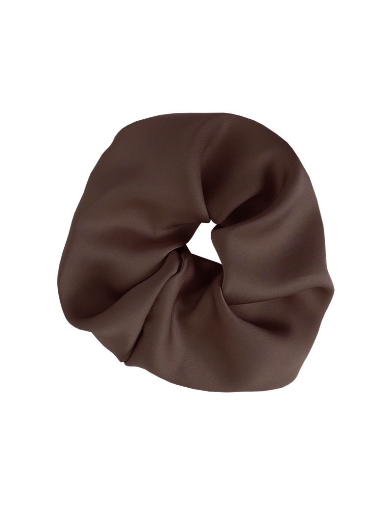 BETTY SCRUNCHIE ESPRESSO | Oversized scrunchie made from the offcuts of our Resort 2023 collection.