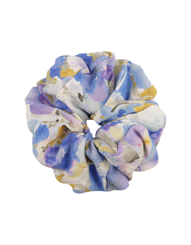 BETTY SCRUNCHIE BLUEBERRY FLORAL | Oversized scrunchie made from the offcuts from our Blueberry Floral styles.