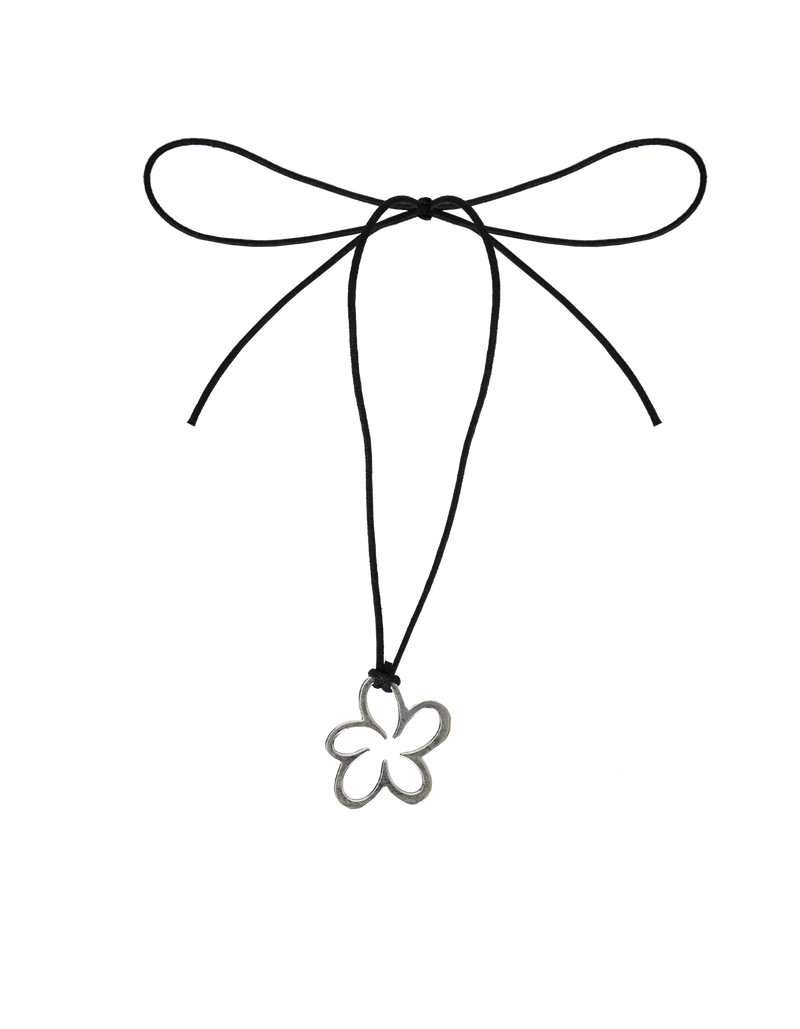 LOULOU NECKLACE SILVER | The LouLou necklace is jewellery staple which can be adjusted to your desired length, meaning you have full creative freedom! LouLou is the best pal to have with you around...