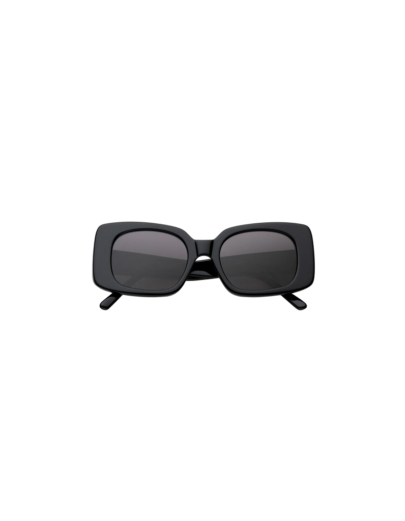 SUNGLASS COCO BLACK | 60's inspired black sunglass with rectangle frames.