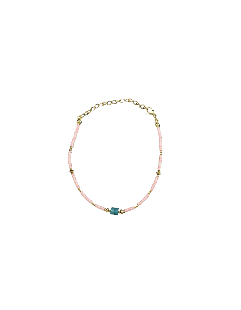  PACO BRACELET PINK | Beaded style bracelet designed with an assortment of natural stone beads and gold ball beads. This dainty piece will add a beachy feel to any outfit and is perfect for layering with multiple bracelets.