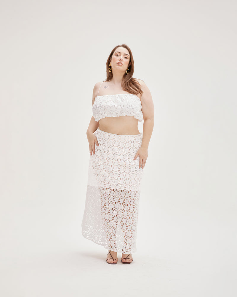 PARFAIT SKIRT WHITE | Broderie lace midi skirt with a slight A-line shape. This skirt features a detachable lining so you can choose to wear it as sheer or as covered as you like.