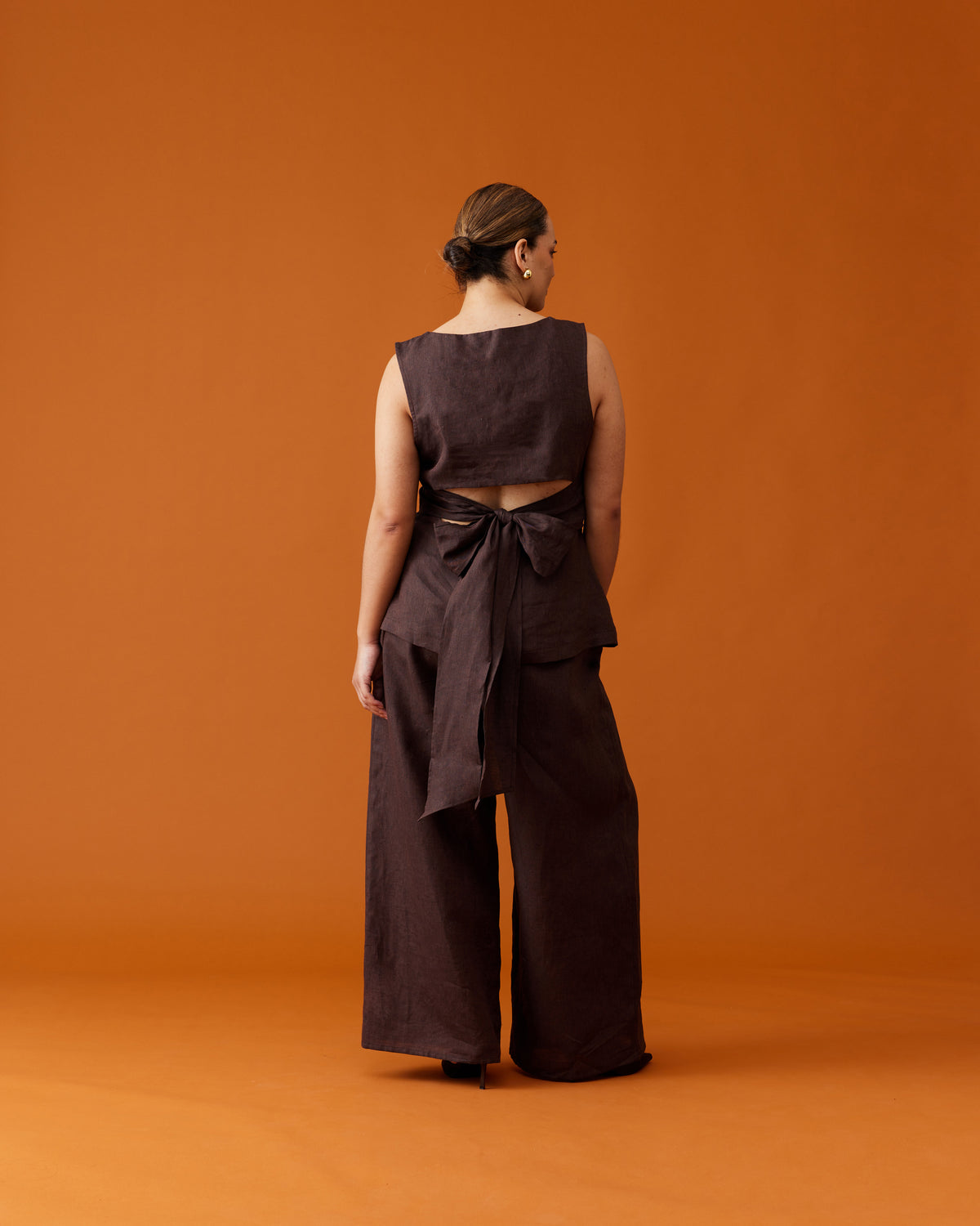 AVA LINEN BOW TOP JAVA | RUBY
