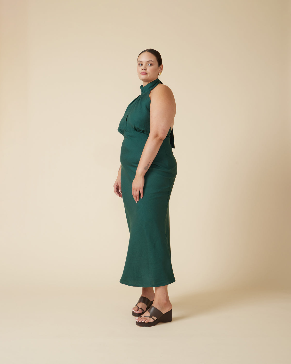 GIGI LINEN HALTER DRESS EMERALD | RUBY GIGI LINEN HALTER DRESS EMERALD | RUBY