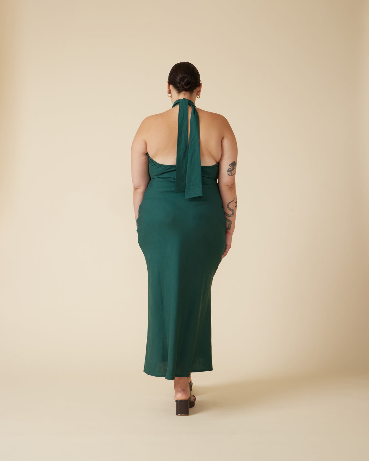 GIGI LINEN HALTER DRESS EMERALD | RUBY GIGI LINEN HALTER DRESS EMERALD | RUBY