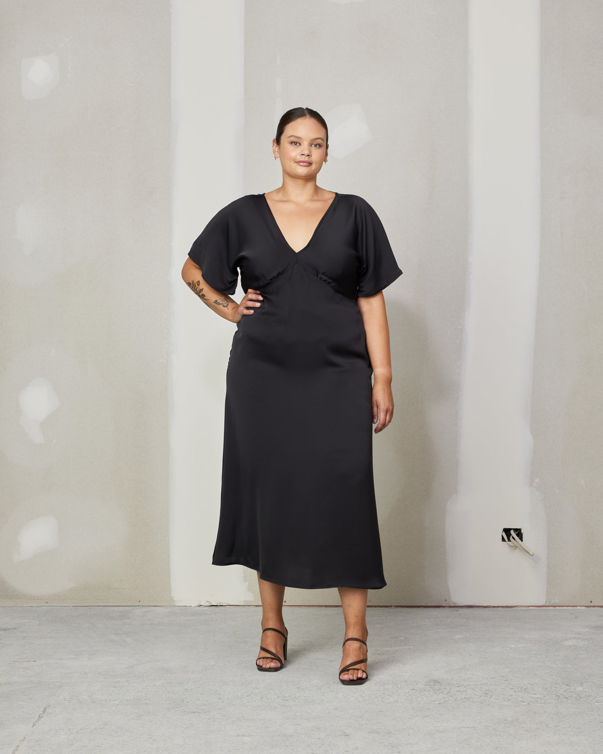 MATEA SATIN DRESS BLACK RUBY