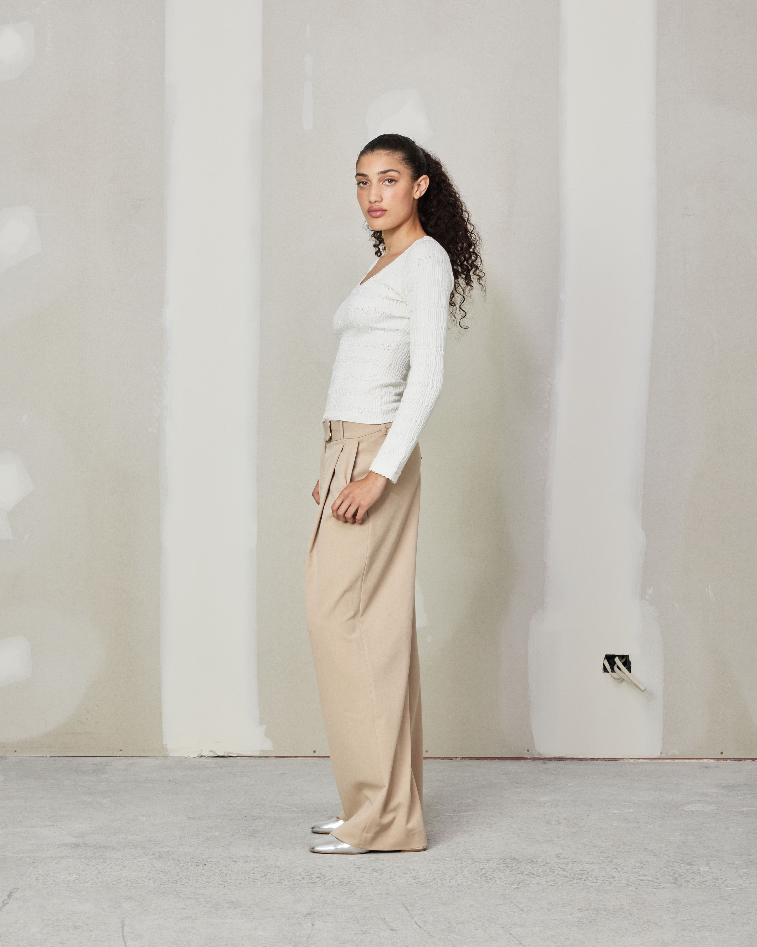 High-rise wideleg trousers - Women | Mango USA