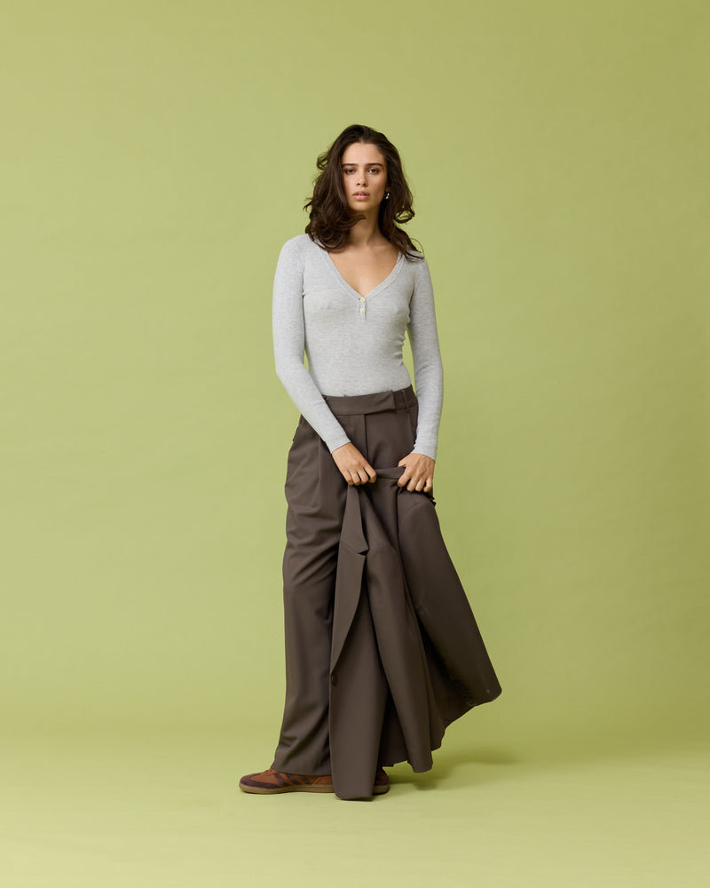 RUE TROUSER DONKEY | Straight-leg mid-waist suit trouser with a flat waistband and belt loops. These pants are versatile in that they can be worn casual with a baby tee, or formal with the...