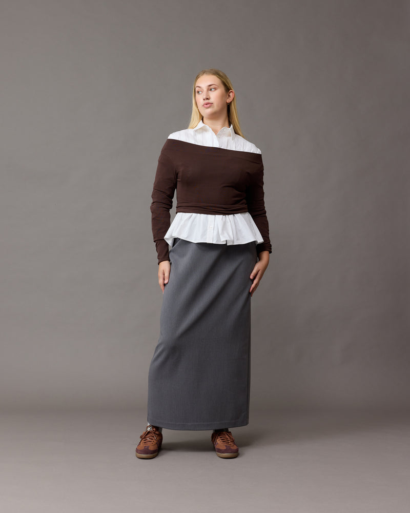 EMMA KNIT LONG SLEEVE  CHOCOLATE | Off-shoulder long sleeve knitted top crafted in a mid-weight knit. This top is simple yet elegant and can be worn on or off the shoulder.