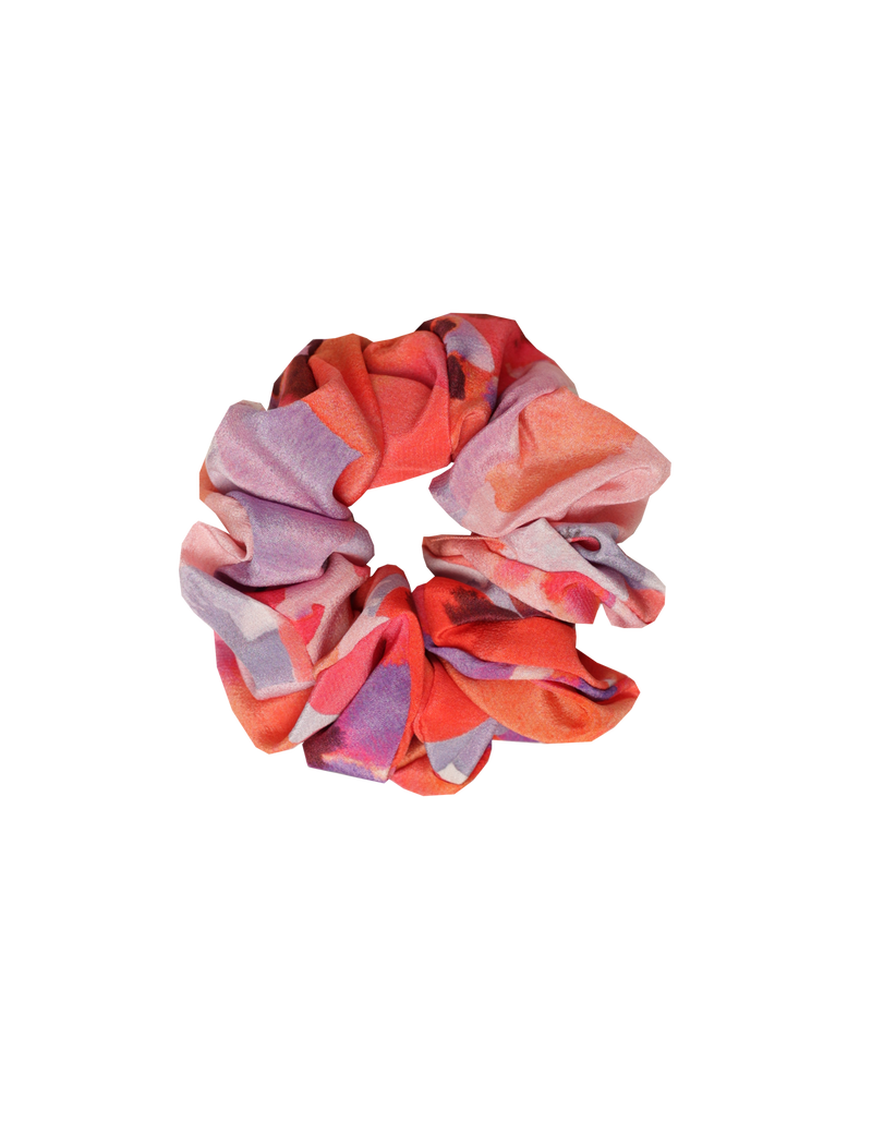 SABRINA SCRUNCHIE POPPY FLORAL | Small scrunchie made from the offcuts of our Resort 2023 collection.