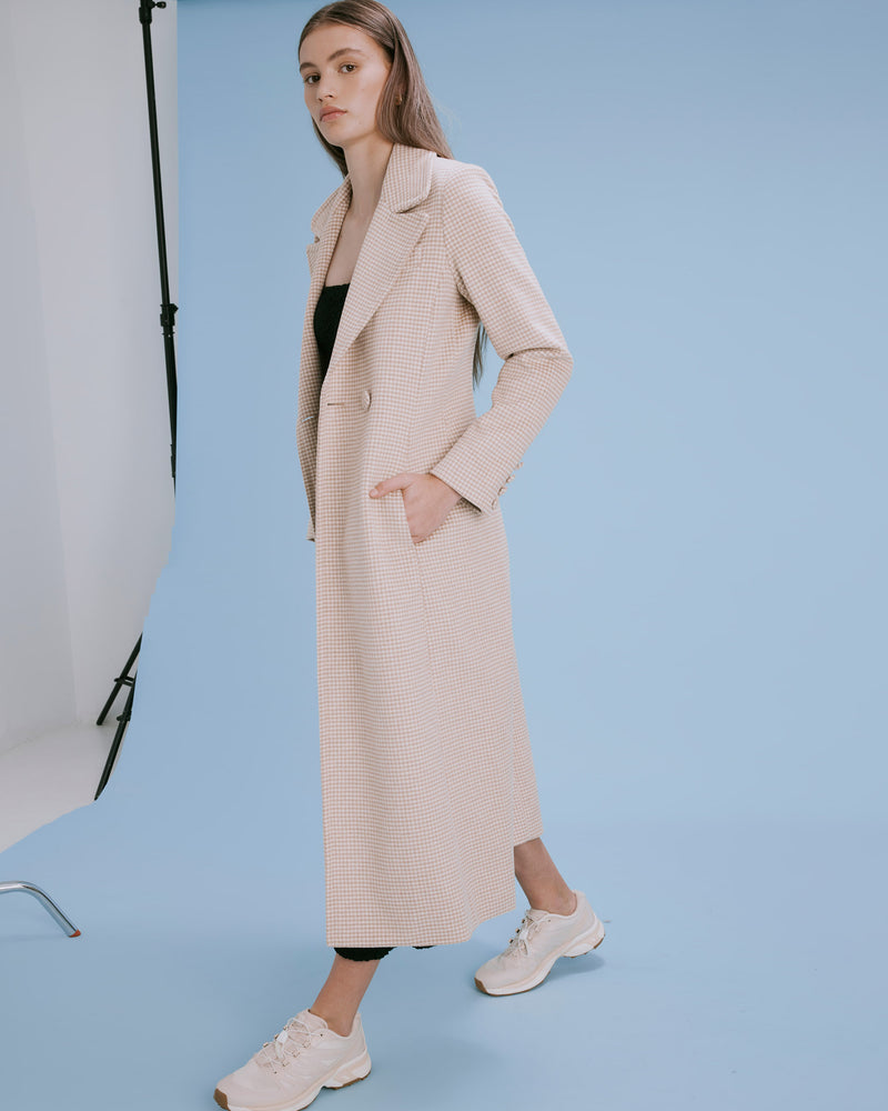 SCARLETT COAT CAMEL | Longline coat with a classic double breasted silhouette camel houndstooth. Tailored in a weighty wool blend that adds structure to the piece, the pastel hues of this coat will be...