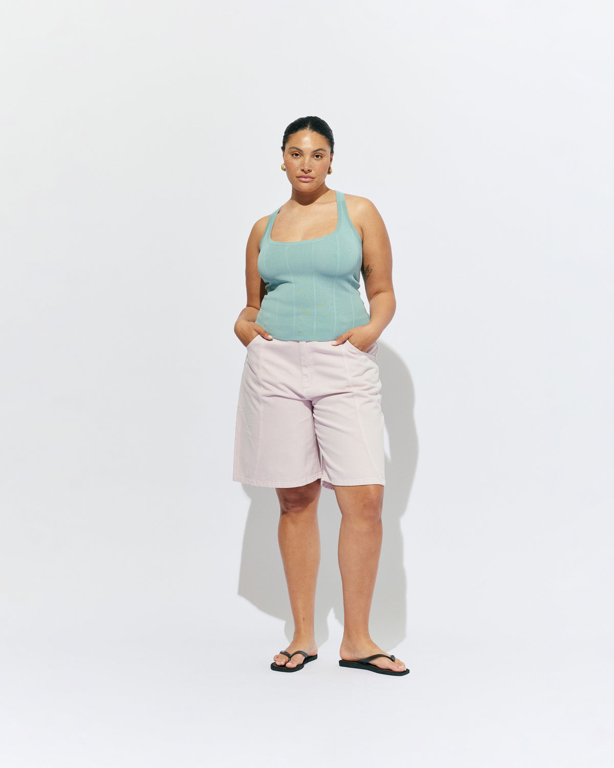 BUZZ SHORT PINK | Our RUBY favourite Buzz Jeans, now available in shorts. Designed in a soft pink denim, these mid-rise shorts have a longer length fit and a barrel leg shape, making them perfect for any summer occasion. 