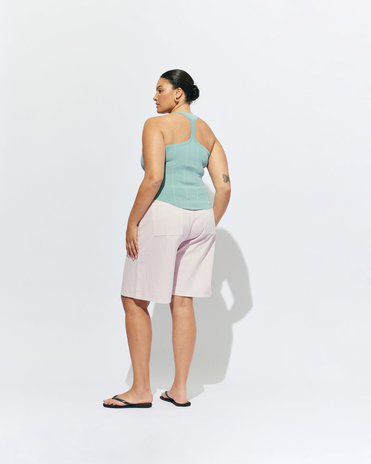 BUZZ SHORT PINK | Our RUBY favourite Buzz Jeans, now available in shorts. Designed in a soft pink denim, these mid-rise shorts have a longer length fit and a barrel leg shape, making them perfect for any summer occasion. 