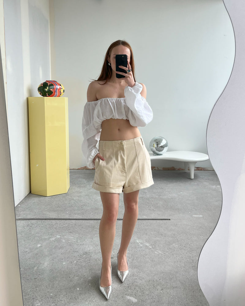 RSR SAMPLE 3233 STEFFI SHORT | RUBY Sample Steffi Short in cream. Size 8. One available. Danni is 163cm tall and usually wears a size 6-8. She measures: BUST: 81cm, WAIST: 67cm, HIP: 93cm. PLEASE NOTE:  STICKY NEAR...