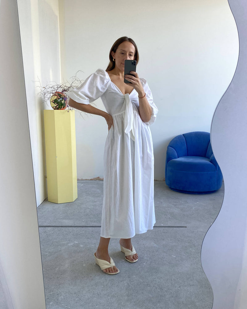 RSR SAMPLE 3265 LINEN TIE MIDI DRESS | RUBY Sample Linen Tie Midi Dress in white. One available. Deanna usually wears a size 8.