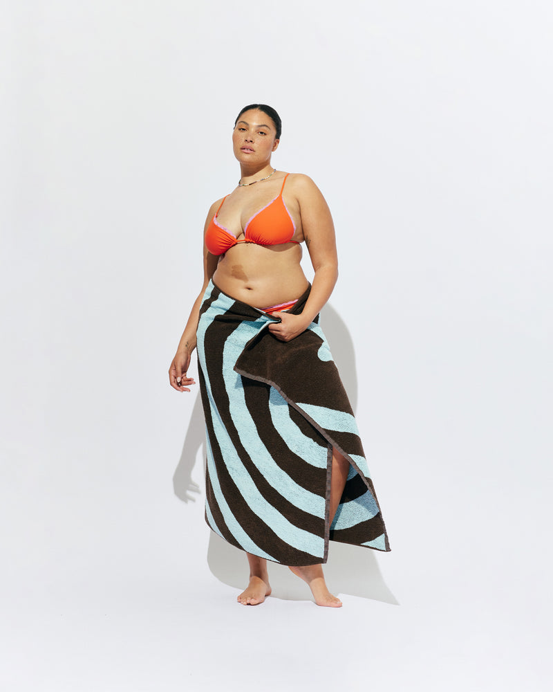 BEACH TOWEL WISHFUL THINKING | Our very own RUBY beach towels! Imagined in a brown and blue colour way, in a star and wave design.