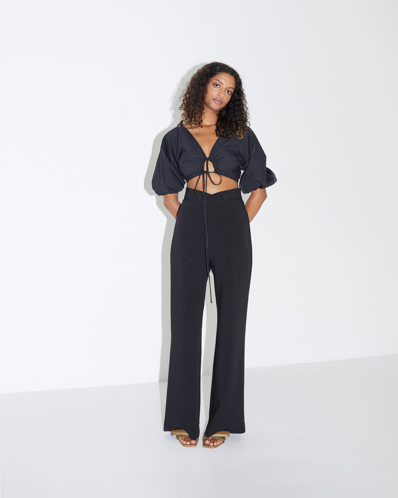 DONOVAN TIE CROP TOP BLACK | Cropped cotton blouse with short batwing sleeves and keyhole opening with a tie detail at the centre neckline. The tie can be used to cinch in your waist and can...