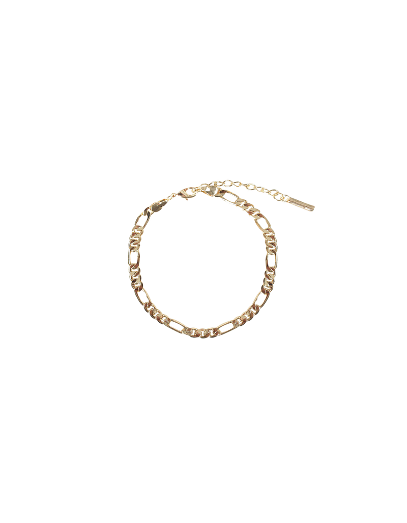 FIGARO BRACELET GOLD | The Figaro Bracelet is a classic 90's bracelet. The slim interlocking chain makes it versatile for wearing alone or layering with other bracelets. Made with RUBY branded hardware.