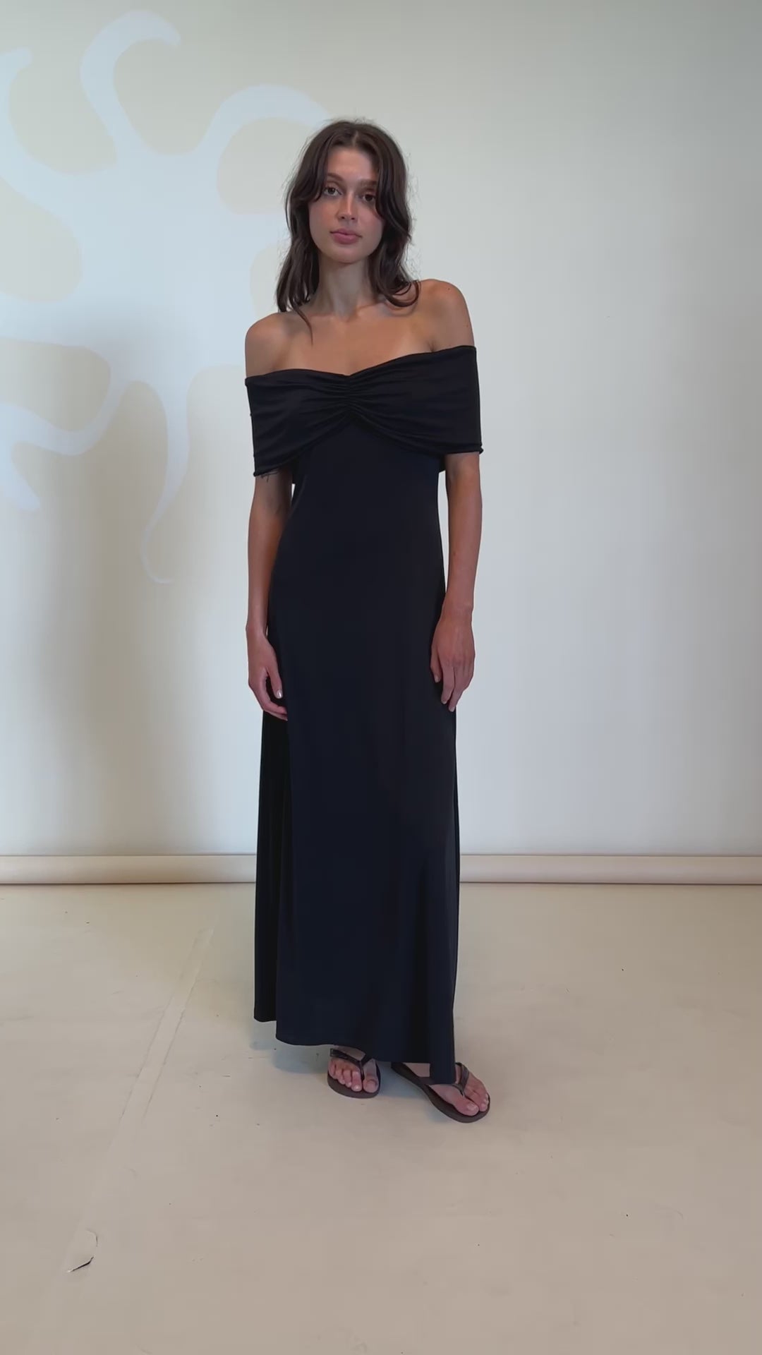 JIL OFF-SHOULDER DRESS BLACK | RUBY